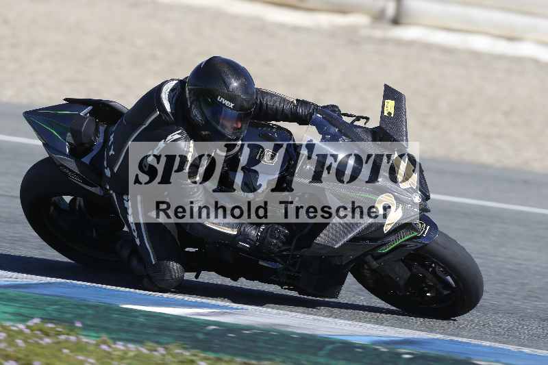 /Archiv-2024/02 29.01.-02.02.2024 Moto Center Thun Jerez/Gruppe schwarz-black/24